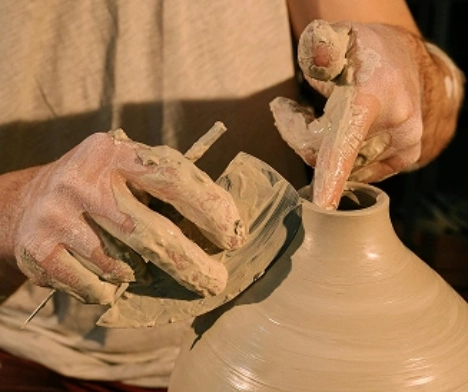 Pottery-wheel-art mobile